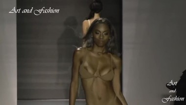Bouncy Fashion Tits