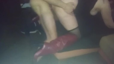 En levrette elle guele cette bonne pute