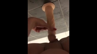 ma salopes de femmes sous la douche