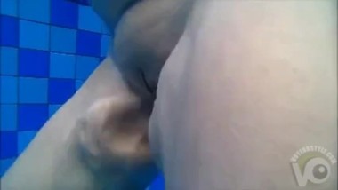 Pool Jet Waterã§ä½“ã‚’å¼„ã¶