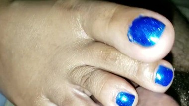 Footjob blue toes